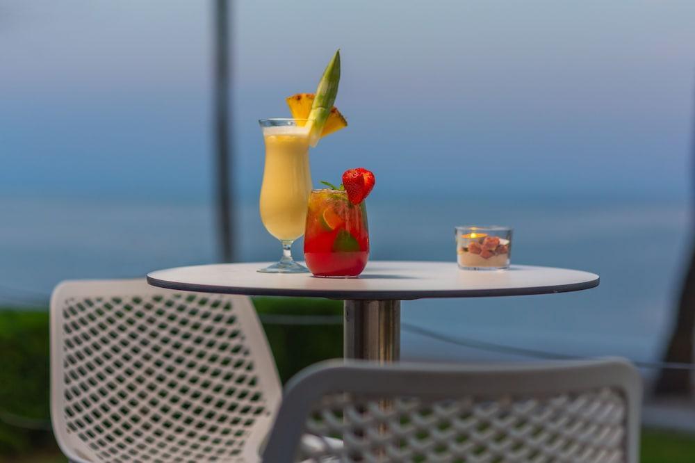 Aparthotel Aluasun Far Menorca S'Algar Esterno foto