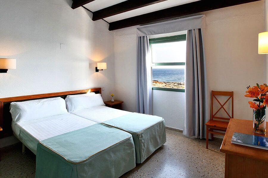 Aparthotel Aluasun Far Menorca S'Algar Esterno foto