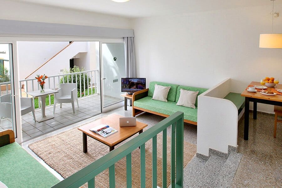 Aparthotel Aluasun Far Menorca S'Algar Esterno foto