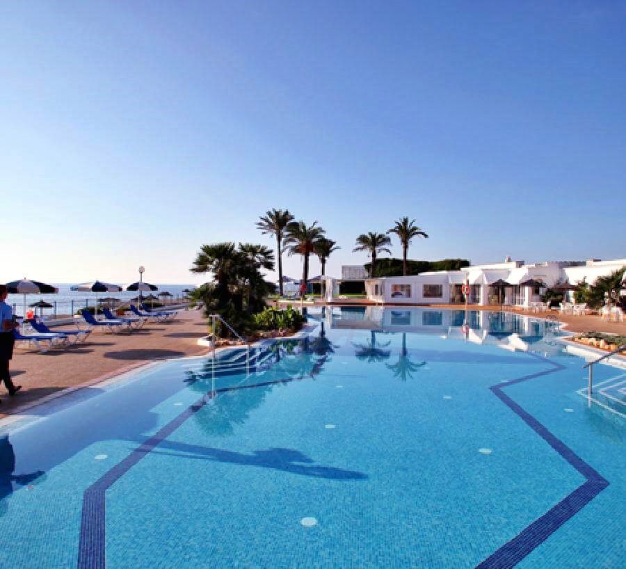 Aparthotel Aluasun Far Menorca S'Algar Esterno foto