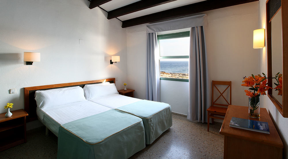 Aparthotel Aluasun Far Menorca S'Algar Esterno foto