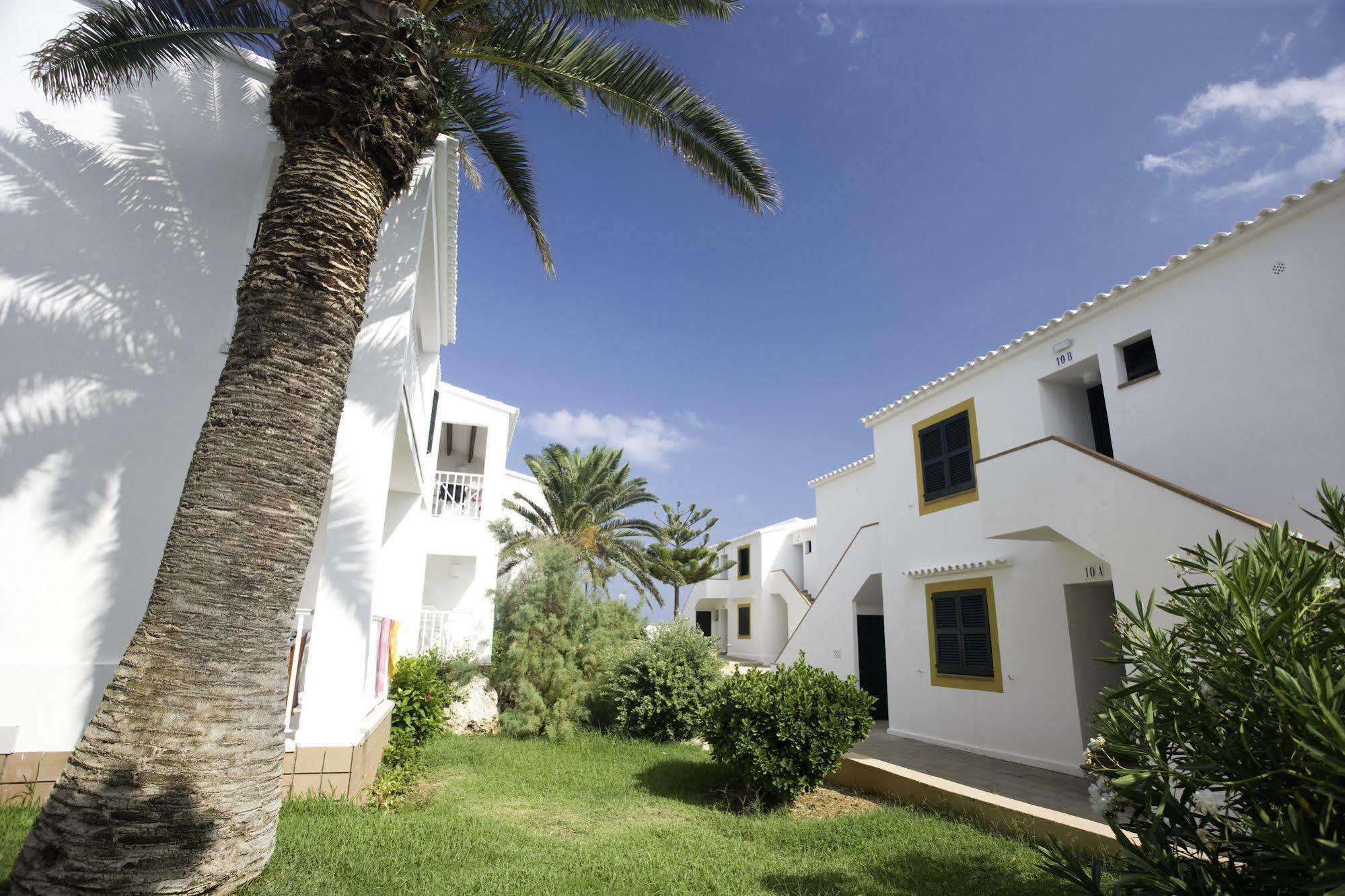 Aparthotel Aluasun Far Menorca S'Algar Esterno foto