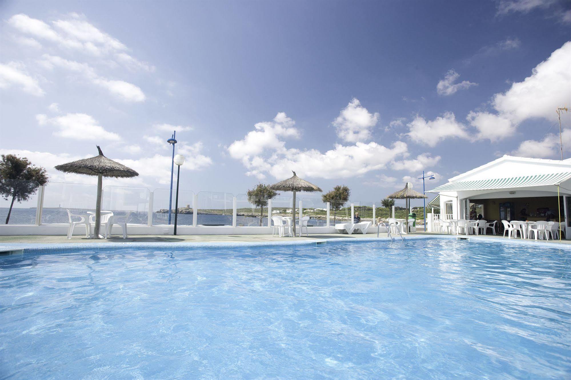 Aparthotel Aluasun Far Menorca S'Algar Esterno foto