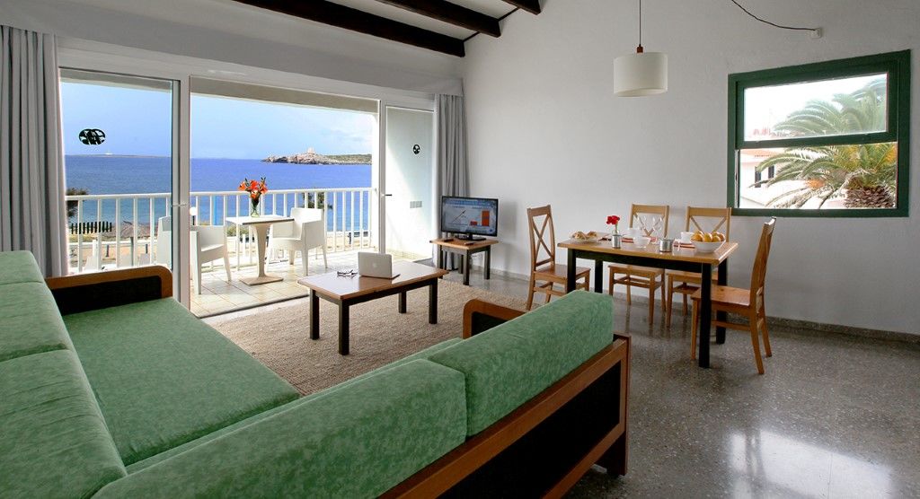 Aparthotel Aluasun Far Menorca S'Algar Esterno foto